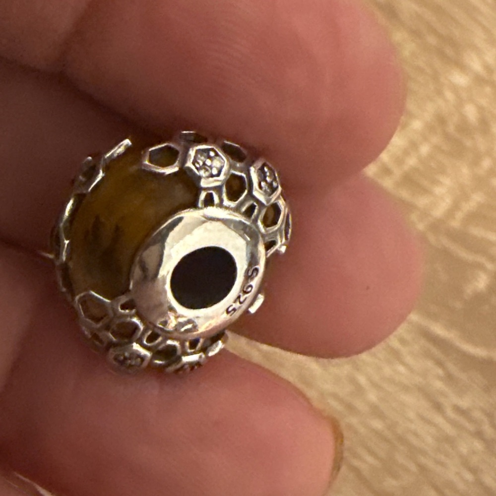 Elegant Two-Tone Honeycomb Bracelet Charm